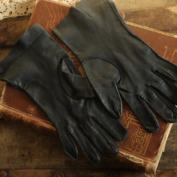 Vintage 1950s Gloves, Size 7 Navy Blue Leather Wrist Or Matinee Length Gloves - Picture 8 of 13